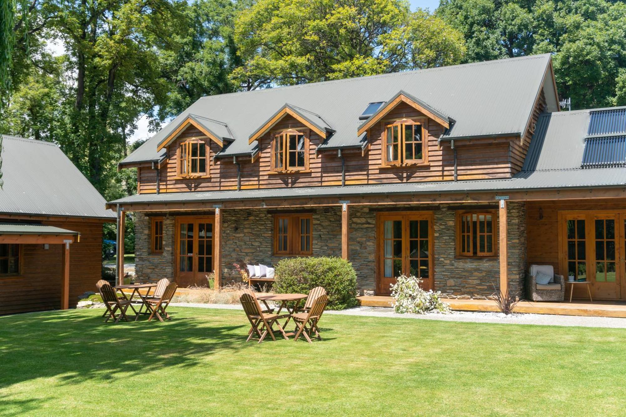 Wanaka Homestead Lodge & Cottages Bagian luar foto